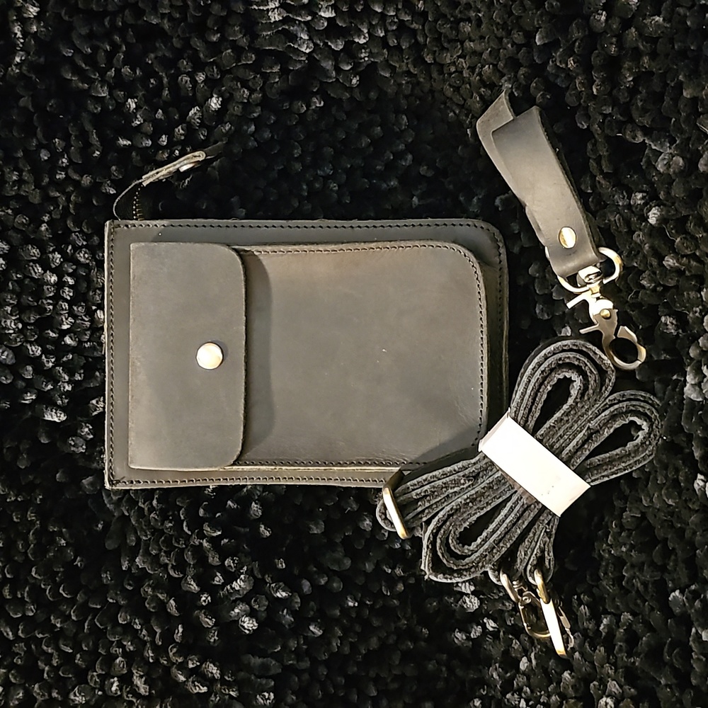 Mens Oiled Leather Black, belt bag/shoulder bag NWOT